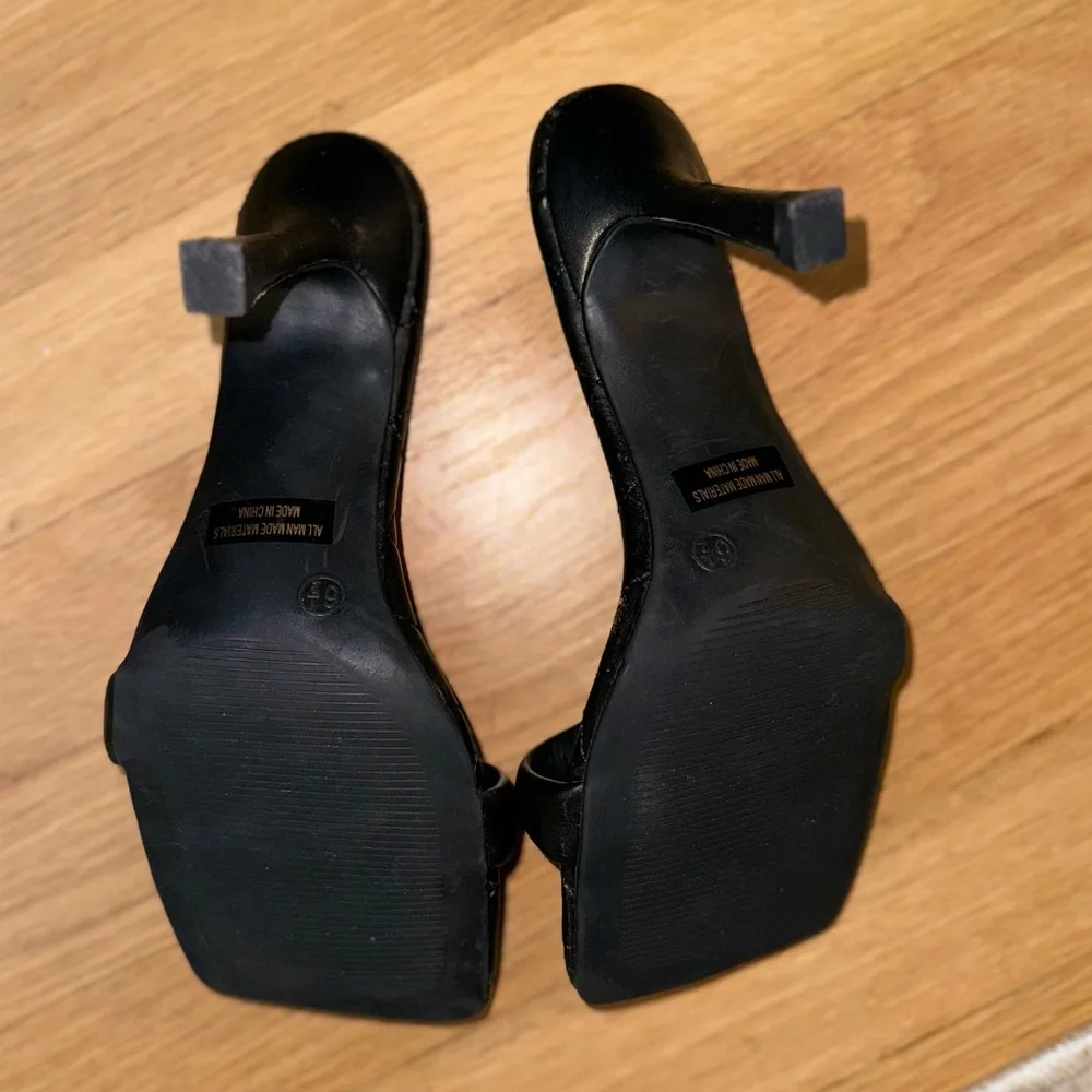 WILD DIVA LOUNGE Quilted Slide High Heel Sandal - Picture 3 of 9